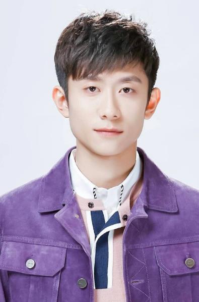 北京十大帥哥明星排行榜,鹿晗人氣最高,張一山從小就紅