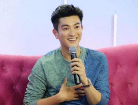 山東十大帥哥明星排名,黃曉明在“中國慈善名人榜“被評第一