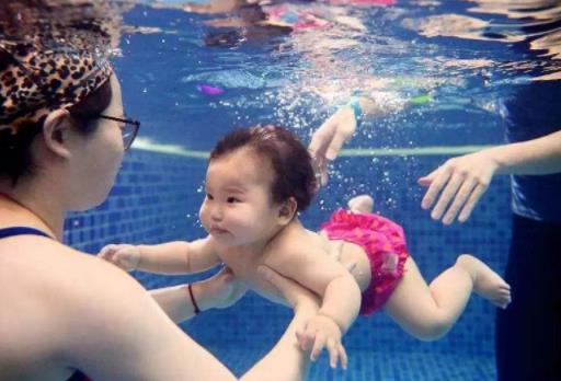 十大嬰兒游泳館加盟排名,小龍宮嬰兒游泳館用戶體驗很好