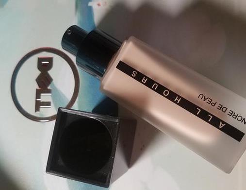 十大高遮瑕力的粉底排名,紀(jì)梵希恒顏清透粉底液深受喜愛(ài)