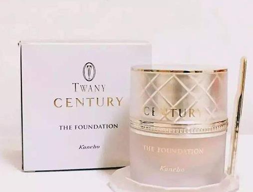 十大養膚粉底液排名,La Prairie 魚子醬緊致粉底液遮瑕力很好