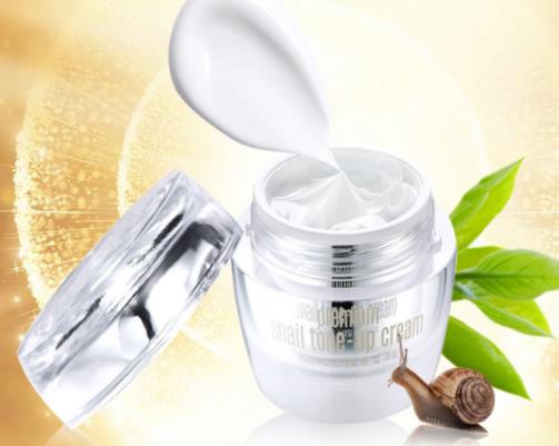 韓國(guó)平價(jià)彩妝排名,珂萊歐蝸牛晶彩煥亮素顏霜適合任何膚質(zhì)