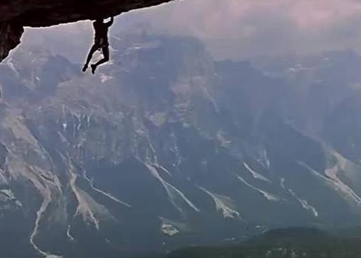 十大懸疑動作電影排名,《諜影重重》《心理游戲》燒腦又刺激