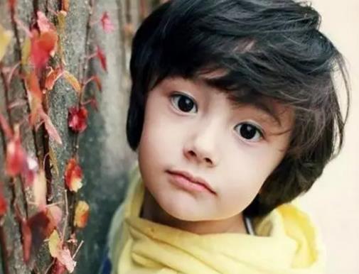 世界十大最帥童星排名,肖恩·蒙德茲、羅密歐·貝克漢姆很有顏