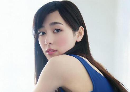 日本最強十大美少女排名,廣瀨鈴、橋本環奈都是90后的小可愛