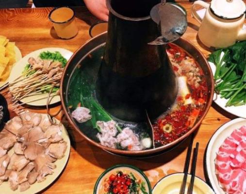 青島十大必吃飯店排名,海景花園西餐廳、蟹之國都值得一試