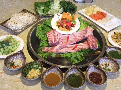 青島十大必吃飯店排名,海景花園西餐廳、蟹之國都值得一試