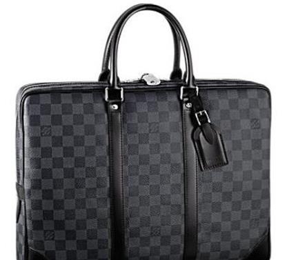 臺灣奢侈品必買清單,卡地亞、迪奧價格都很優惠