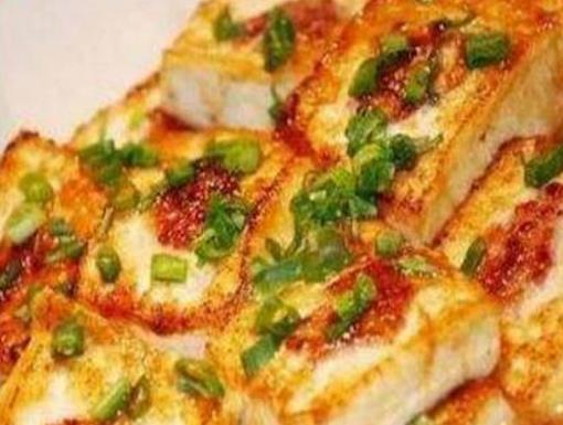 惠州九大小吃排名,淡水酥丸是油炸肉丸制成,梅菜扣肉很美味