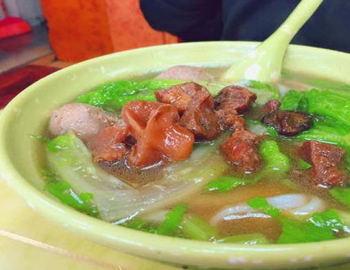 茂名十大小吃排名,牛腩河粉湯汁濃郁,簸箕炊是茂名傳統(tǒng)小吃