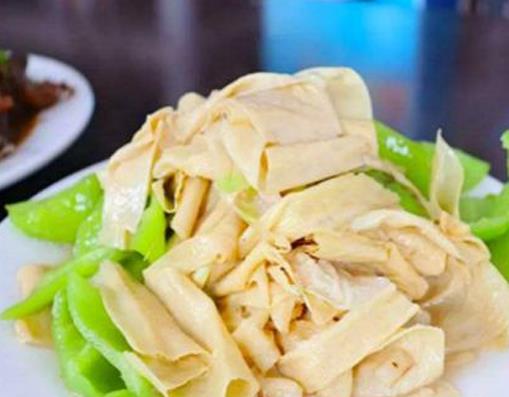 南陽十大小吃排名,板面是南陽傳統(tǒng)美食,油茶味道濃郁