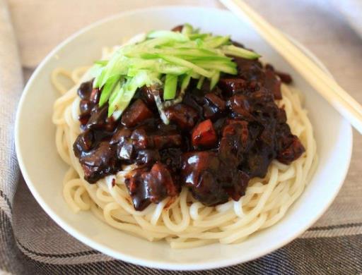 十大沈陽(yáng)西塔美食排名,辣炒年糕回味無(wú)窮,牛窩骨湯營(yíng)養(yǎng)豐富