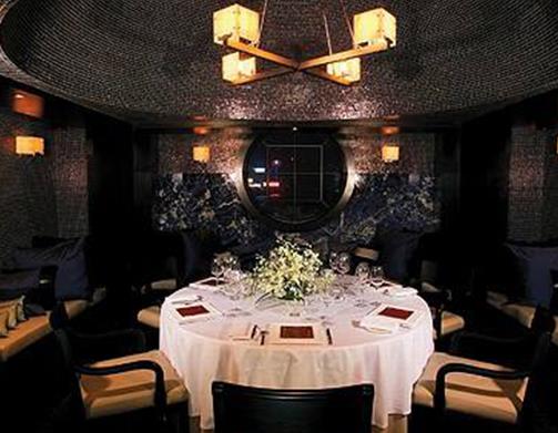 上海十大奢華餐廳排名,望江閣有一對一的管家全程服務(wù)