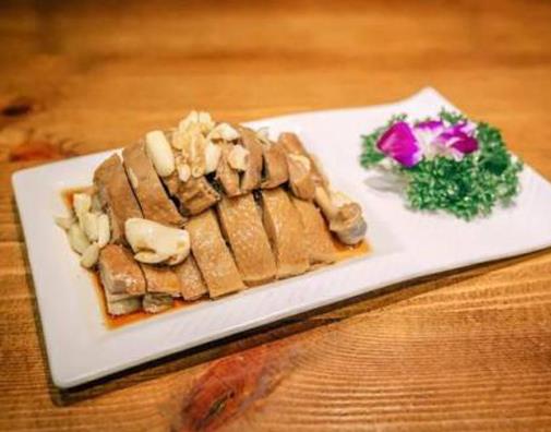 安徽十大名吃排名,黃山燒餅酥脆可口,無為板鴨是鹵肉系列