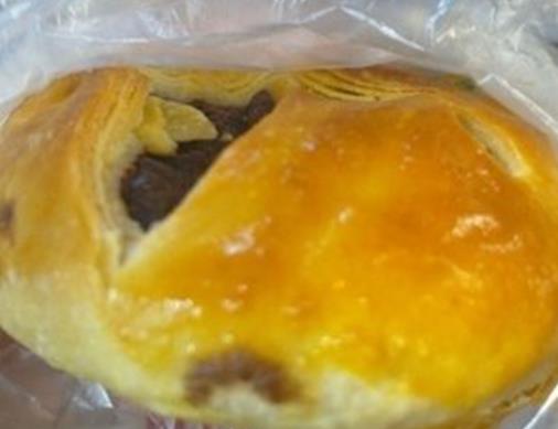 南京夫子廟必吃的小吃,回味鴨血粉絲人氣高,唐字臭豆腐很獨特