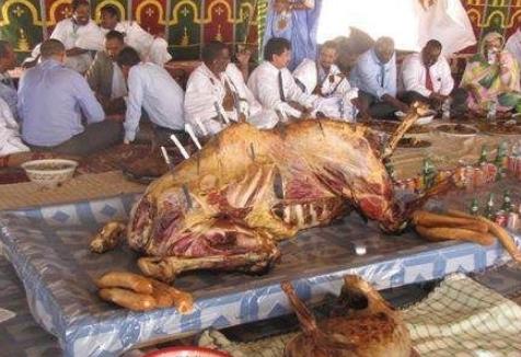 中國(guó)十大最難做的菜,中東烤全駝、佛跳墻都要專業(yè)廚師做