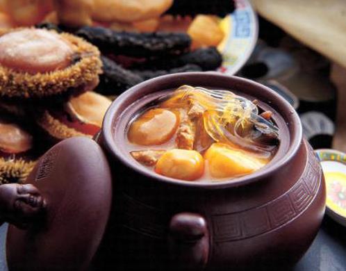 中國(guó)十大最難做的菜,中東烤全駝、佛跳墻都要專業(yè)廚師做