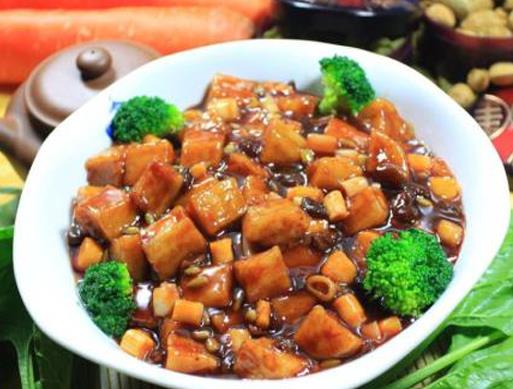 中國(guó)十大最難做的菜,中東烤全駝、佛跳墻都要專業(yè)廚師做