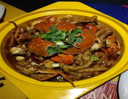 長春小吃一條街排名,桂林路的肉蟹煲很好吃,紅旗街很出名