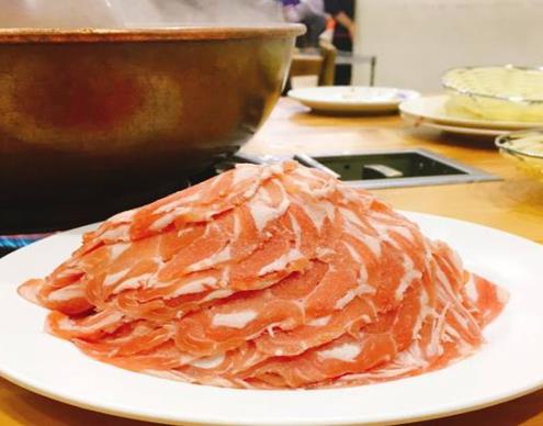 長春小吃一條街排名,桂林路的肉蟹煲很好吃,紅旗街很出名