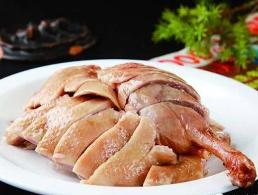 湛江十大名菜排名,八寶飯是婚宴主食,河唇魚頭湯適合學生