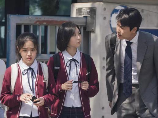 2019韓國高分電影排名,《寄生蟲》豆瓣評分8.7,《小委托人》感人