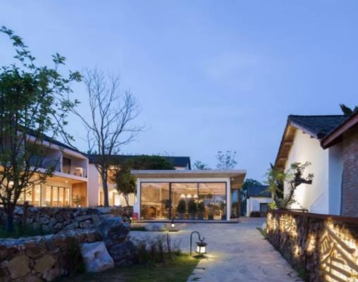 2020年十大民宿品牌排名,松贊綠谷酒店設(shè)施齊全,山里寒舍體驗慢節(jié)奏