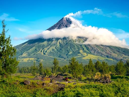 世界十大最令人驚嘆的火山,富士山是旅游勝地,埃特納火山很獨特