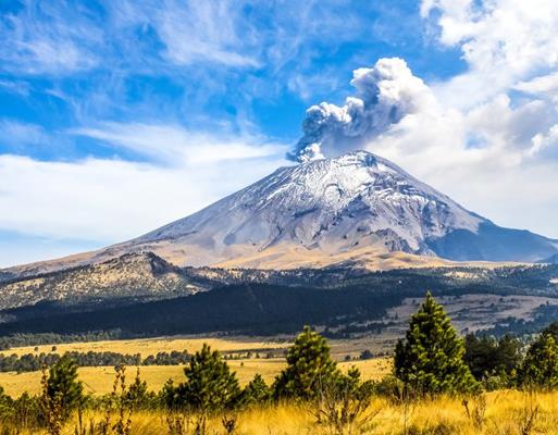 世界十大最令人驚嘆的火山,富士山是旅游勝地,埃特納火山很獨特