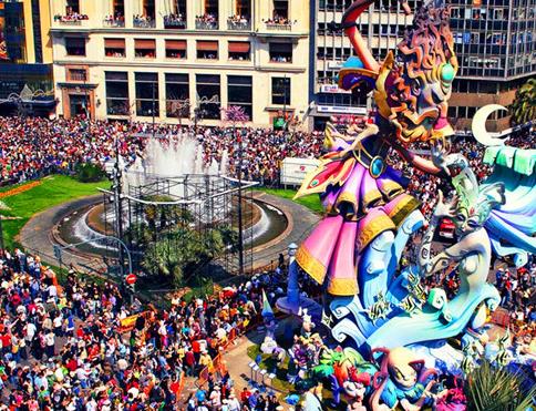 世界十大最豐富多彩的節日,巴西里約狂歡節、灑紅節很奇特