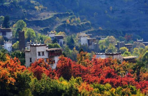 國(guó)內(nèi)十大旅游城市排行榜,伊犁很夢(mèng)幻、長(zhǎng)白山是滿族發(fā)祥地