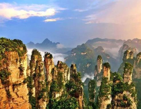 國(guó)內(nèi)十大旅游城市排行榜,伊犁很夢(mèng)幻、長(zhǎng)白山是滿族發(fā)祥地