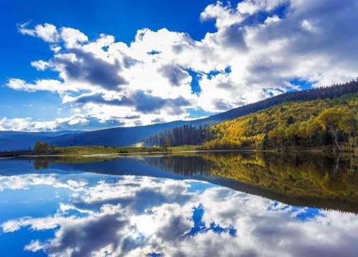 國(guó)內(nèi)十大旅游城市排行榜,伊犁很夢(mèng)幻、長(zhǎng)白山是滿族發(fā)祥地