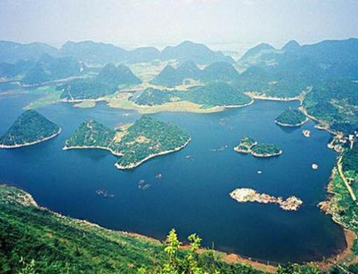 貴陽十大最受歡迎景點排行榜,黃果樹大瀑布、梵凈山恢弘壯闊