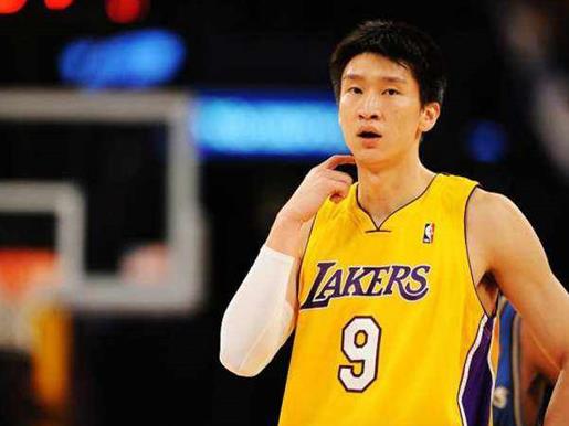 中國(guó)男籃歷史最強(qiáng)十人,姚明家喻戶曉、易建聯(lián)是CBA史上總得分王