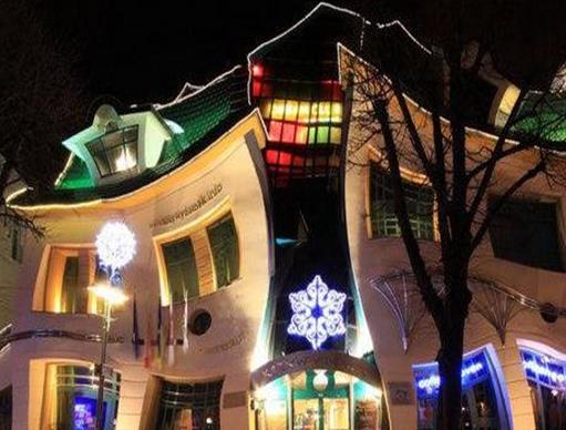 世界十大最奇特建筑,達(dá)·芬奇大廈、維斯曼藝術(shù)博物館十分亮眼