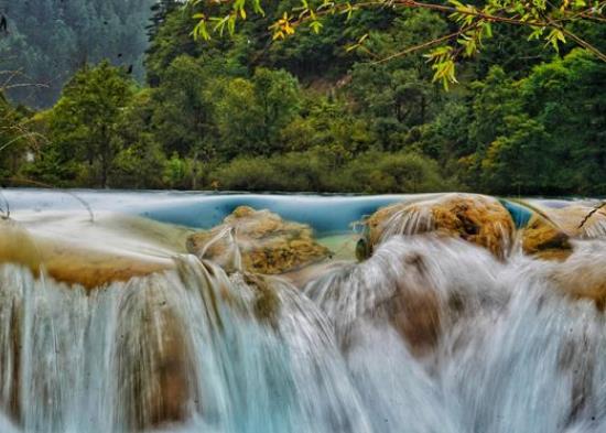 中國十大世界自然遺產(chǎn),九寨溝景區(qū)、神農(nóng)架旅游區(qū)都是原生態(tài)旅游區(qū)