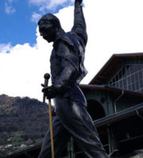 瑞士蒙特勒四大旅游景點排行榜 西庸城堡是座代表瑞士的古城堡