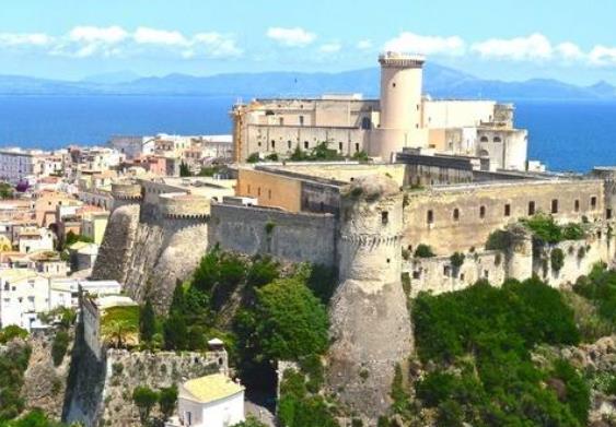 愛爾蘭克萊爾郡十大旅游排行 拉欣奇高爾夫俱樂部譽為愛爾蘭的“圣安德魯斯”