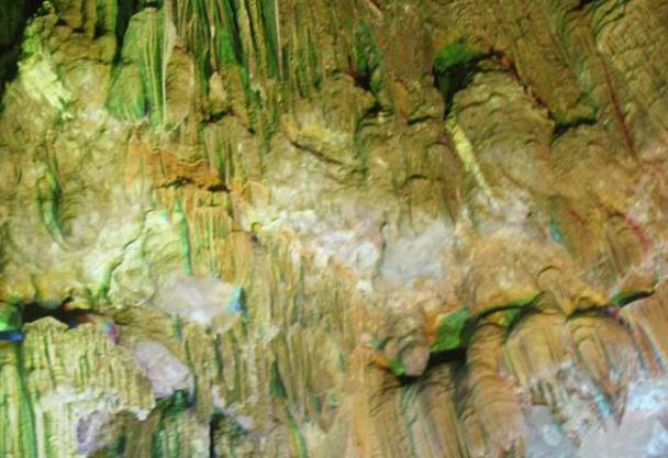 愛爾蘭南蒂珀雷里郡六大旅游排行 麥克敦巖洞是第一個開給公眾的洞穴