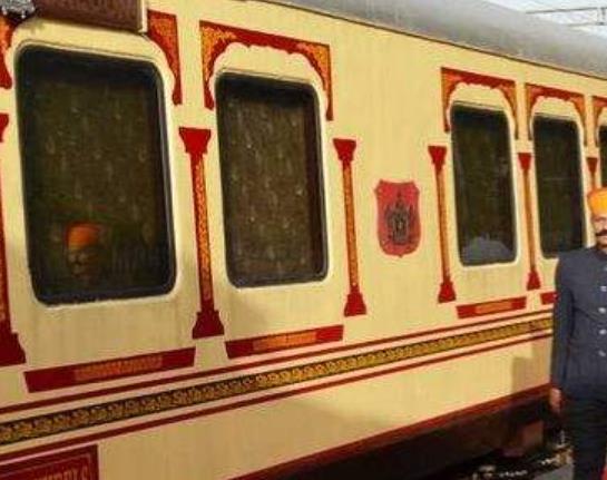世界上最豪華的十大火車景點旅游排行 藍色列車是非洲最豪華的列車