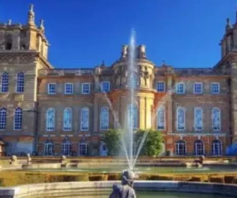 世界十大著名宮殿旅游景點排行 1703年白金漢宮爵始建