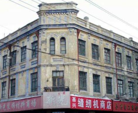 玩轉(zhuǎn)世界十大冬季旅行圣地旅游排行 克萊恩是阿爾卑斯山地區(qū)兩座相連的小城