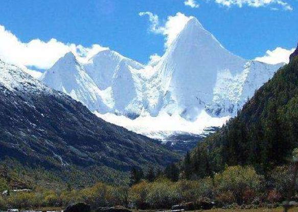 國內(nèi)十大適合徒步旅游線路旅游景點排行 墨脫旅游者徒步的圣地