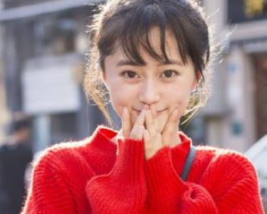 微博上的網(wǎng)紅排行 張沫凡是一位90后的美女她是微博紅人