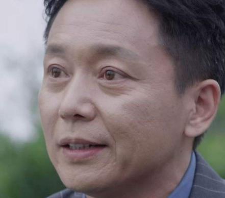 鮮為人知的十大學(xué)霸男星 陳坤1995年考入東方歌舞團(tuán)擔(dān)任獨(dú)唱歌手