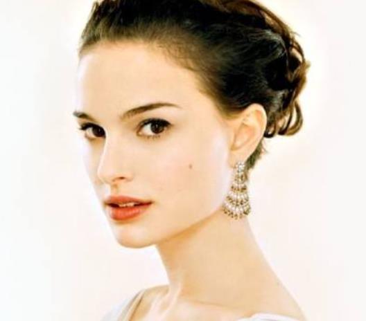 豆瓣評(píng)2019十大人氣外國女演員排行 蓋爾·加朵有一對(duì)美麗大長(zhǎng)腿