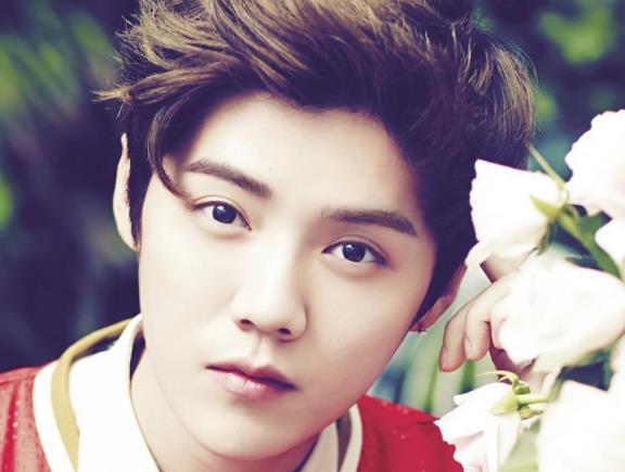 娛樂圈最賺錢的十大明星排行 楊洋今年的事業(yè)可謂是風生水起