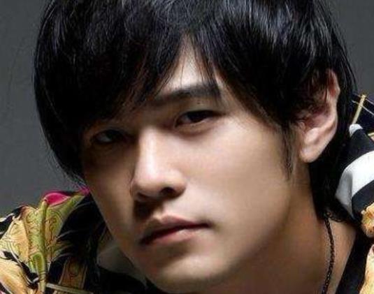 娛樂圈最賺錢的十大明星排行 楊洋今年的事業(yè)可謂是風生水起