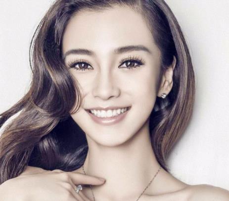 娛樂圈最賺錢的十大明星排行 楊洋今年的事業(yè)可謂是風生水起